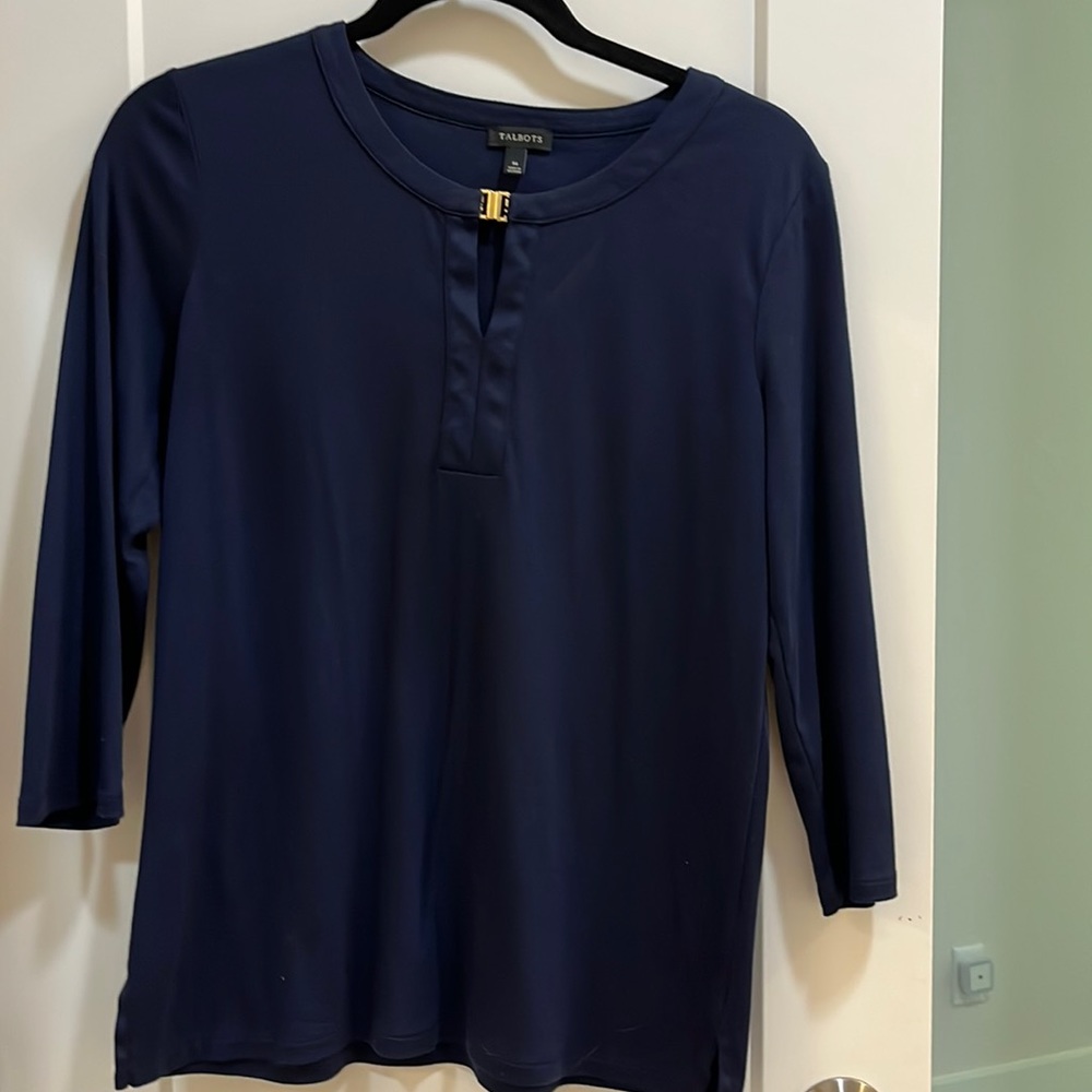 New with out tag. Talbots women top size M. Navy blue